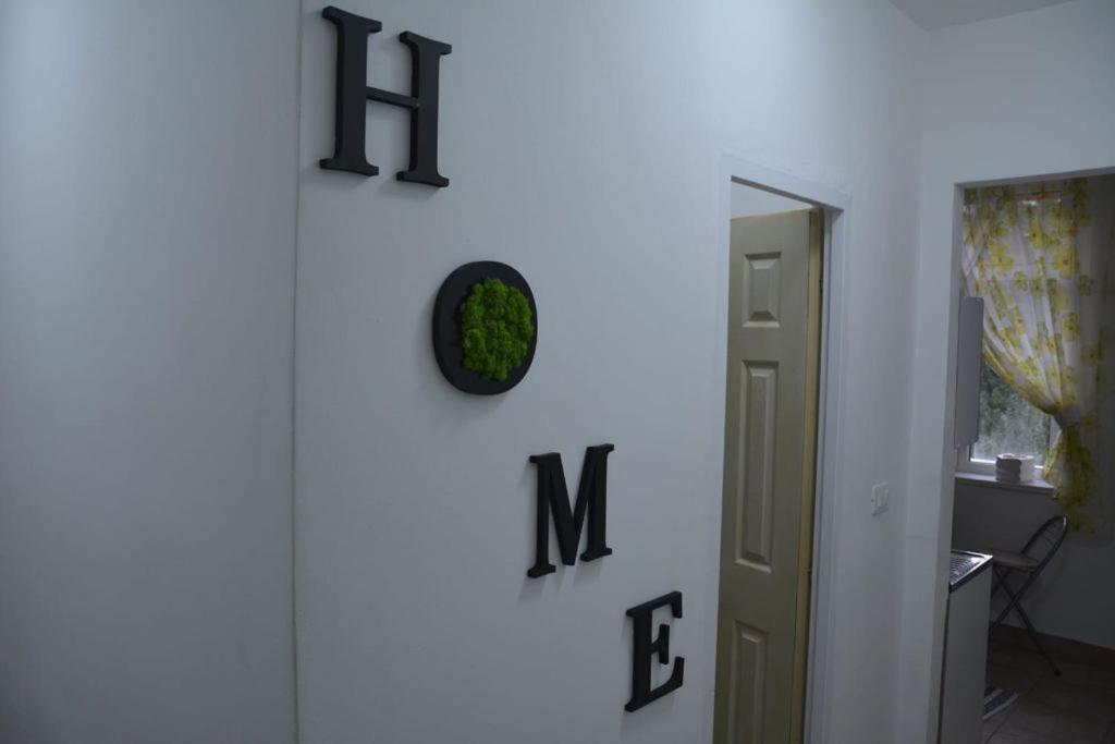 Sunrise Apartment Petroşani Exterior foto